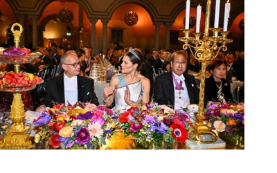 عمرمونس یاغی درضیافت جایزه نوب…